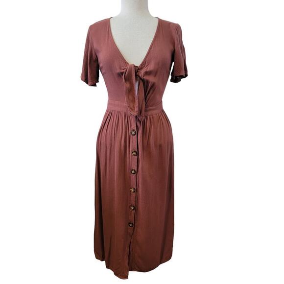 Mimi Chika Tie Front Short Sleeve V Neck Lightweight Button Front Midi Dress - Picture 1 of 10